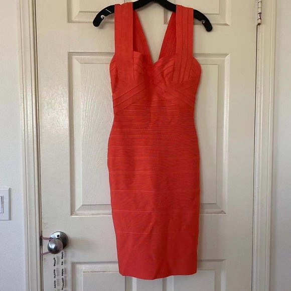 NWT Hervé Léger Sunburst Bandage Dress Size S - Picture 2 of 6